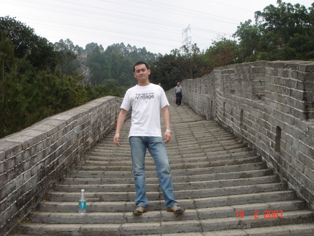 ���ڰ��γ嶯��ħ��