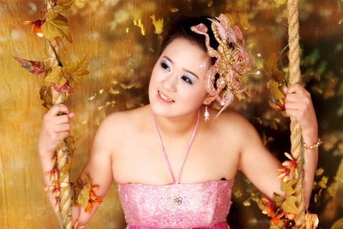 ���������Ը�СŮ��