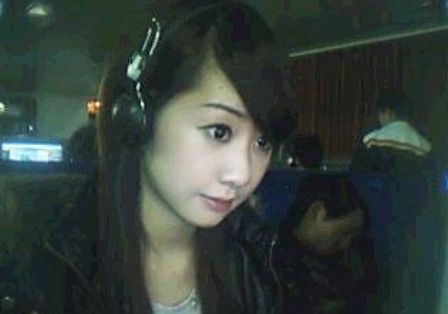 ���κ���