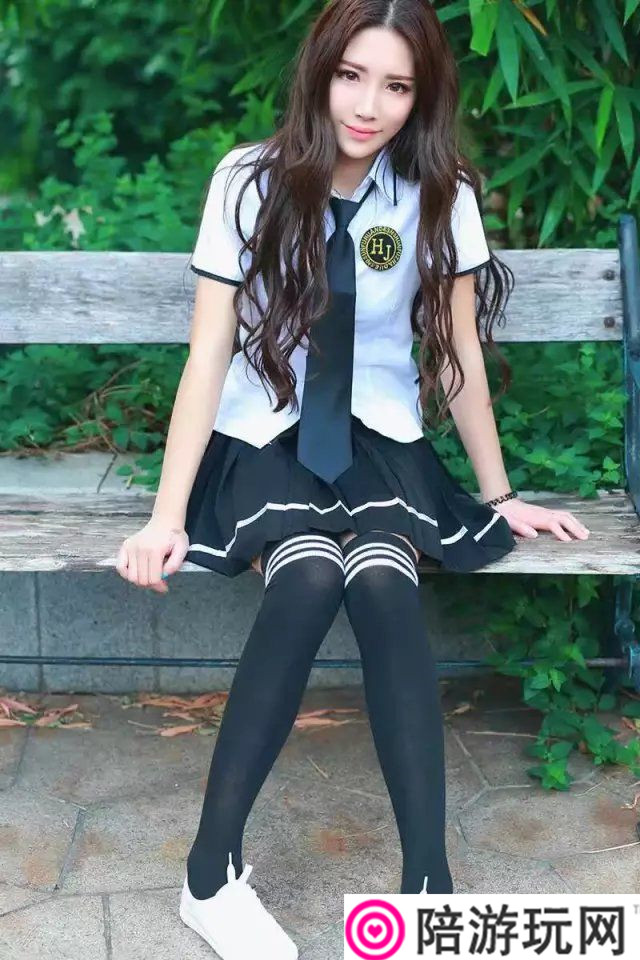 Ƭ