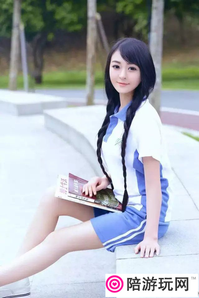 Ƭ