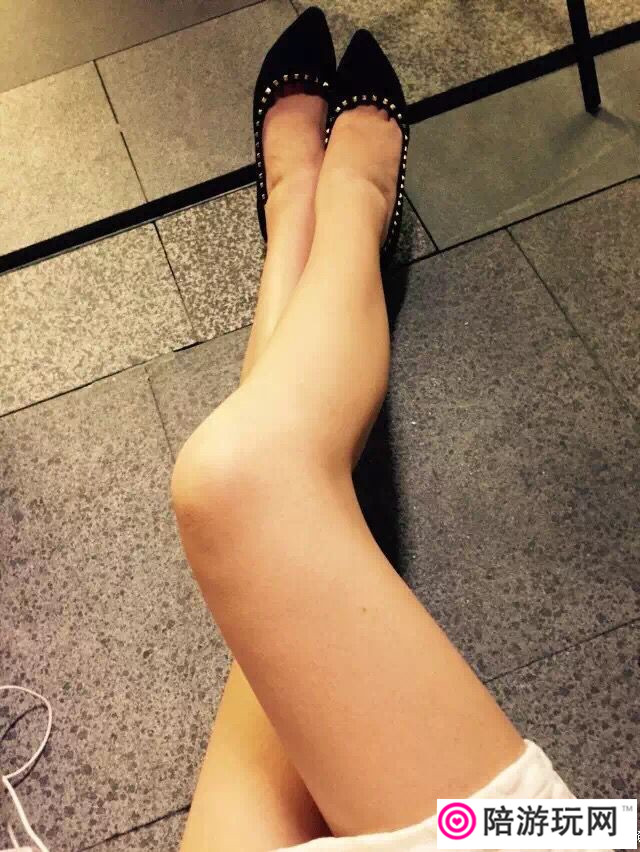 Ϸ