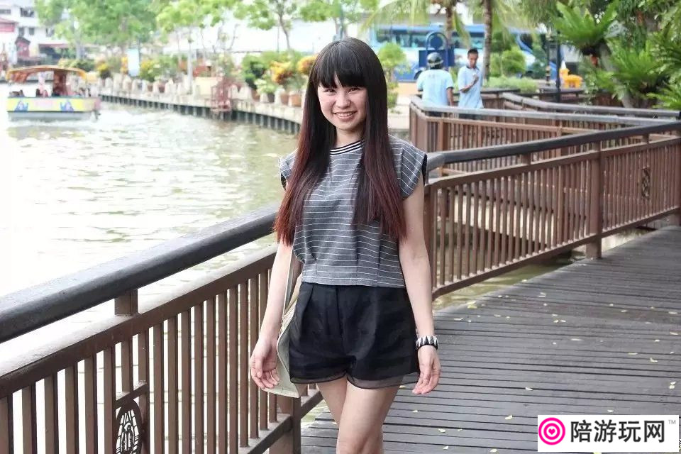 Ƭ