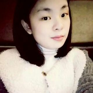 ˴