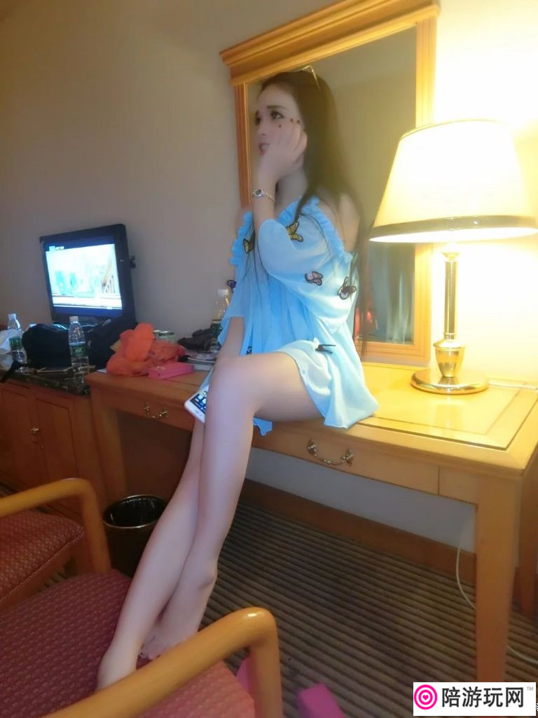 Ƭ