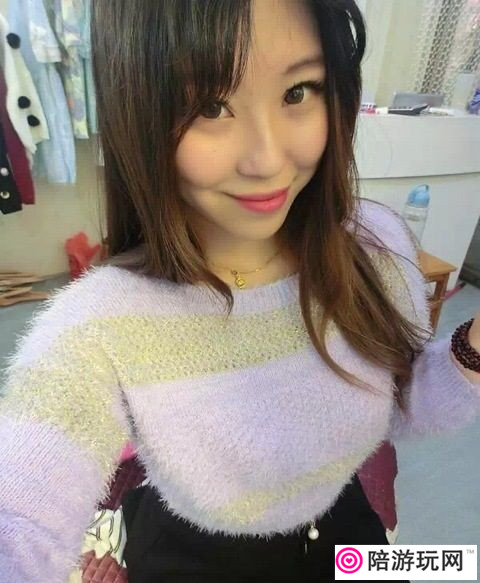 仨y