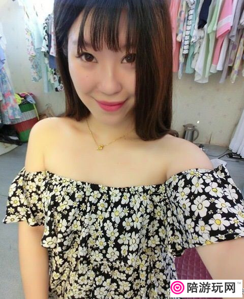 仨y