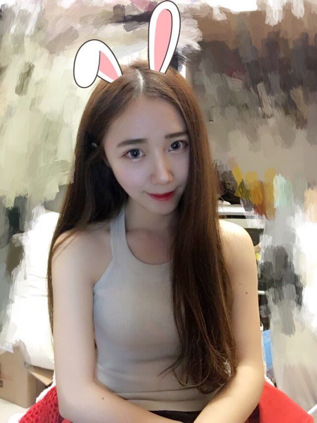 ɫ