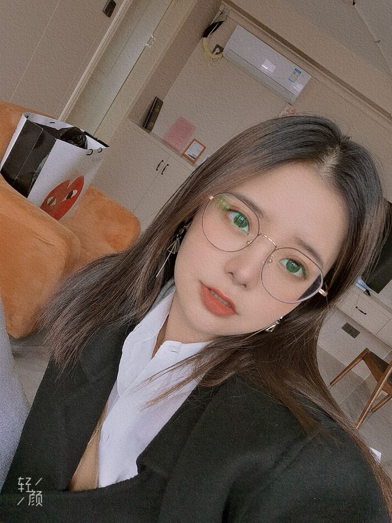 Ƭ