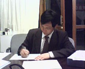 �人���δ���