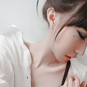 Ϻζ