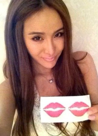 ��������