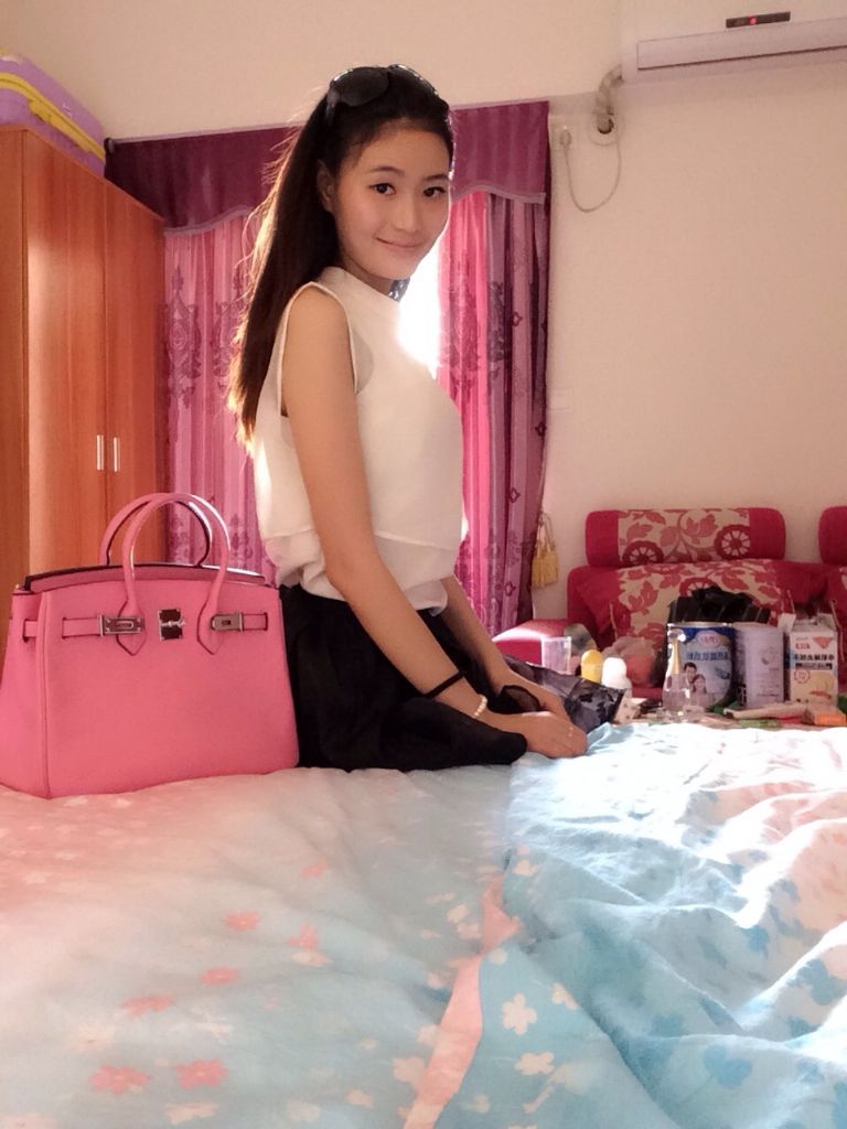 ݸ˫˫