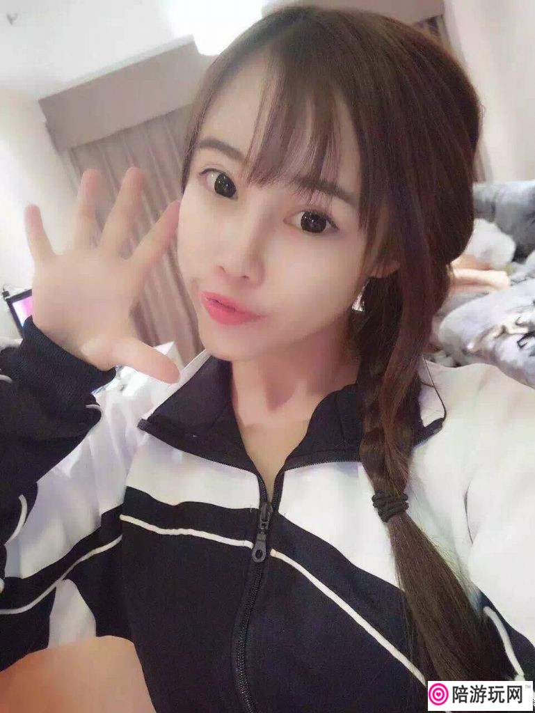 �Ϻ�����С�Һ�