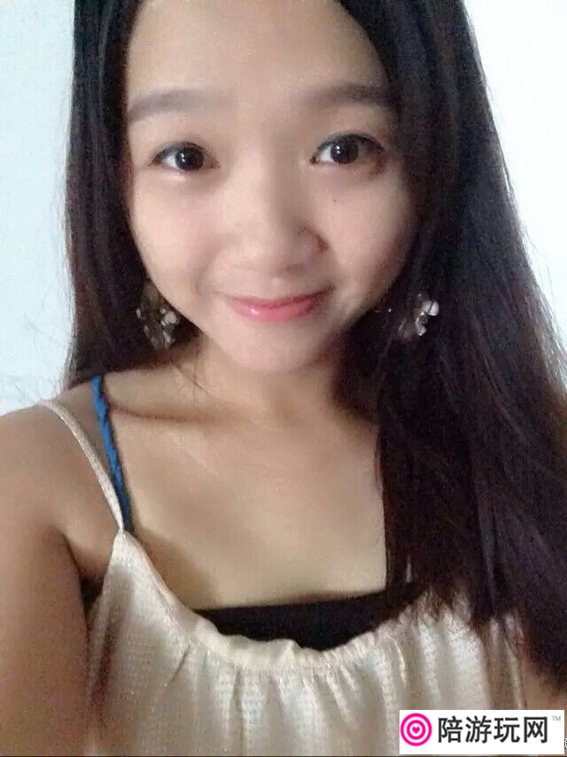Ӣ