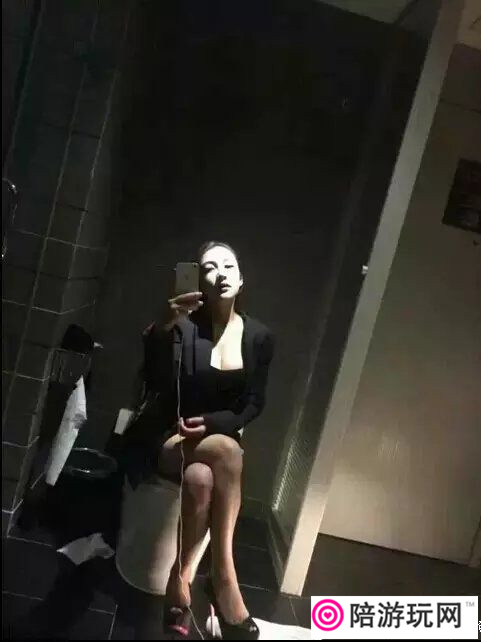 Ӻ